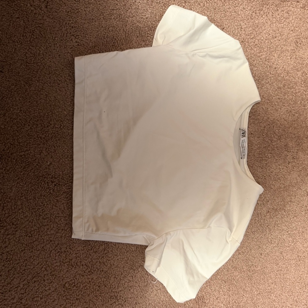 Zara White Short Sleeve Crewneck Tee